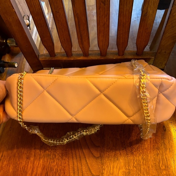 Badgley Mischka Blush Quilted Bag Letter Lock NWT!! - Picture 6 of 15